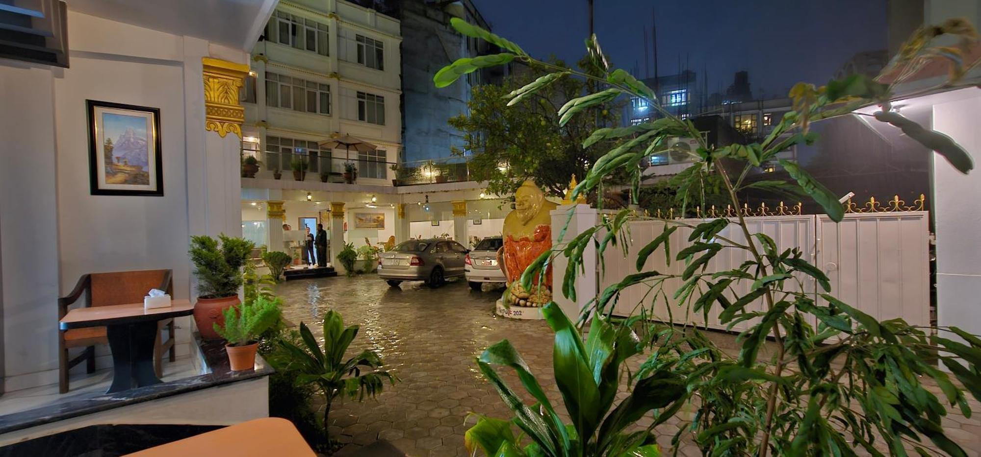 Durbar Hotel & Residence Kathmandu Exterior photo